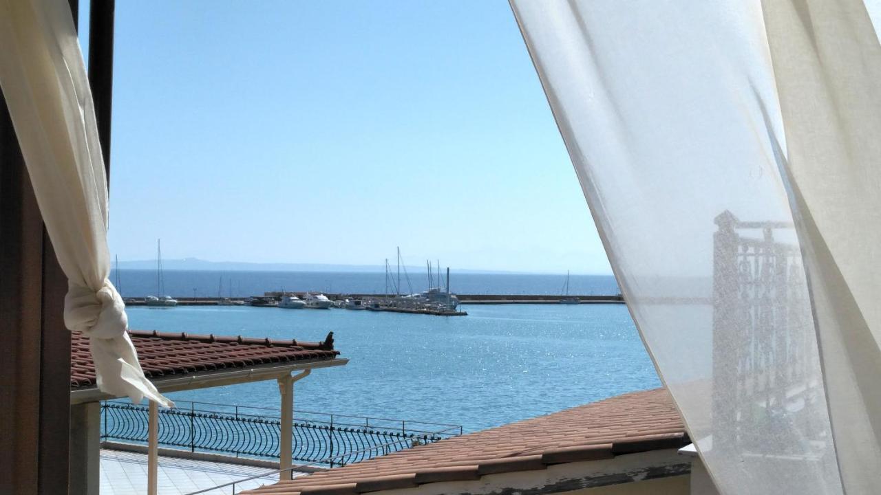 Port View Apartment ไซคิย์นธอสทาวน์ ภายนอก รูปภาพ